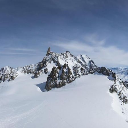 Mansarda Monte Bianco Apartment La Salle Exterior photo