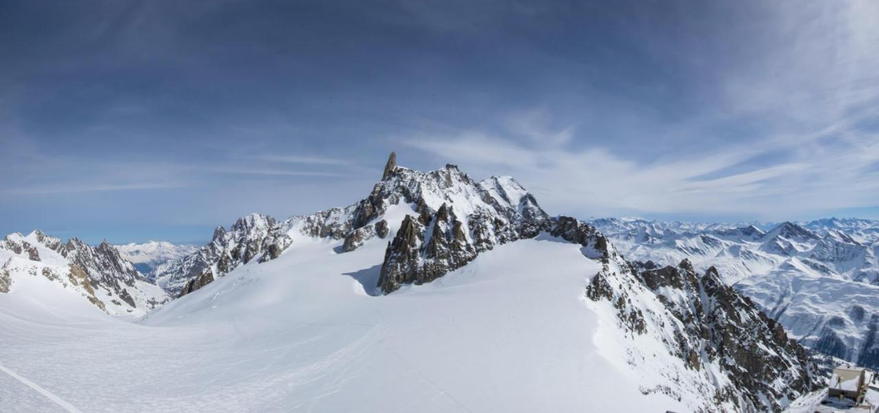 Mansarda Monte Bianco Apartment La Salle Exterior photo